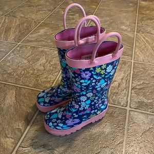Carter’s Rainboots